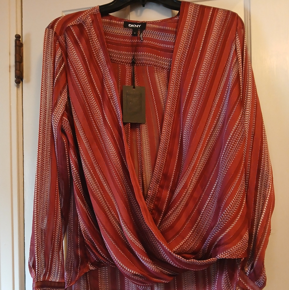 DKNY Beautiful shear blouse size Small